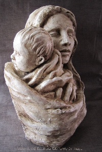 Maternidad. Escultura. Gloria Moran Mayo